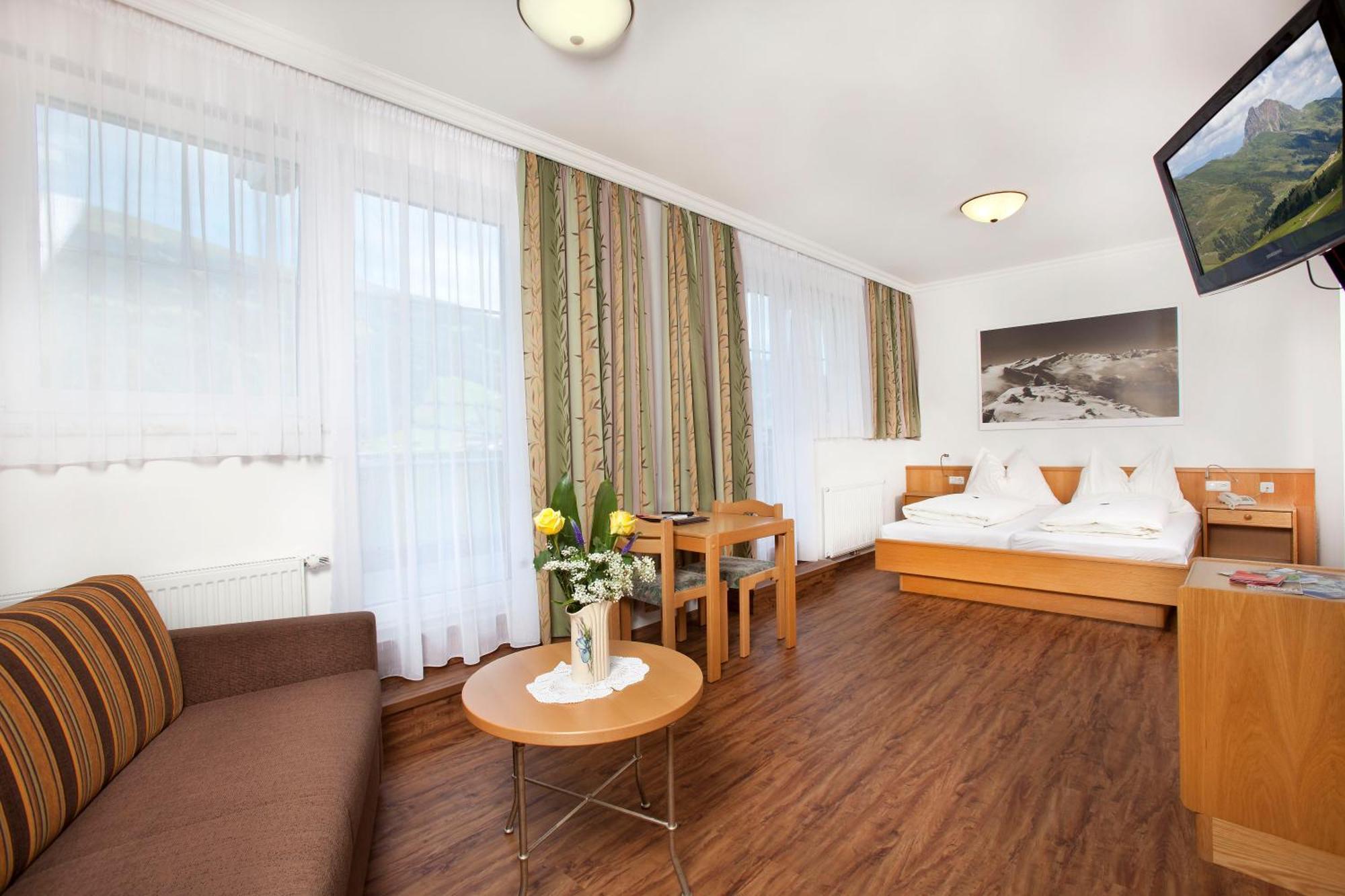 Hotel Grundlhof 布拉保韦德库 外观 照片