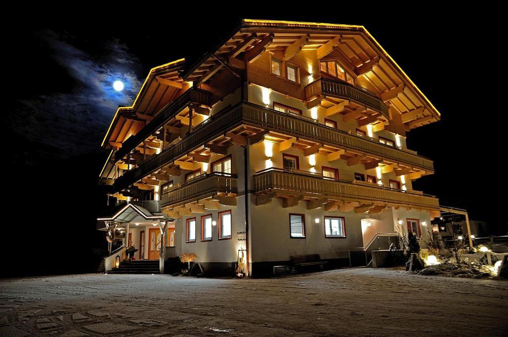 Hotel Grundlhof 布拉保韦德库 外观 照片